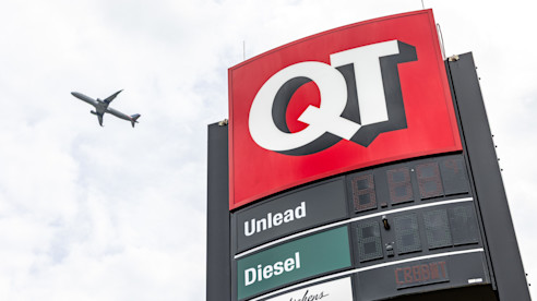 QT Ribbon Cutting 4-23-25 (23 of 27)
