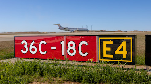 Taxiway Signs 003
